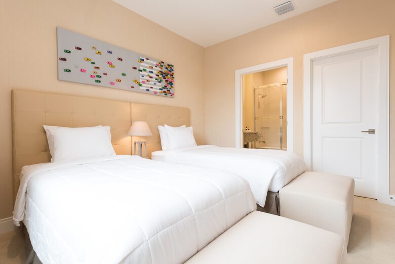 Magic Village Yards, Orlando: 4 Bedroom Suite - Kissimmee, Florida