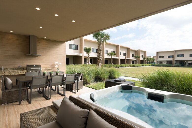Magic Village Views, Orlando - 4 Bedroom Suite - Kissimmee, Florida