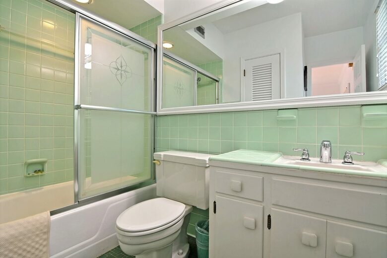 Main floor bedroom ensuite bath