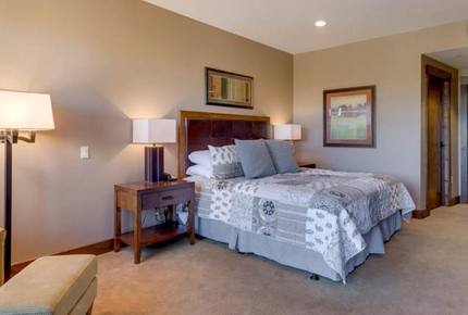 Northstar Lodge - Three Bedroom Residence - Truckee, California