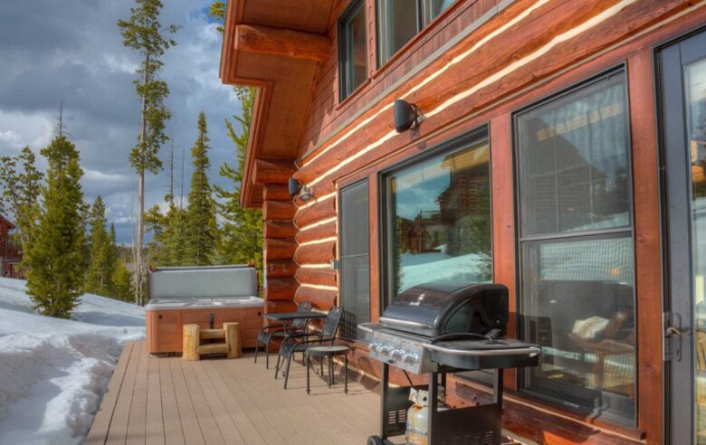 Mountainside Ski-in/Ski-out Luxury Cabin - Big Sky, Montana