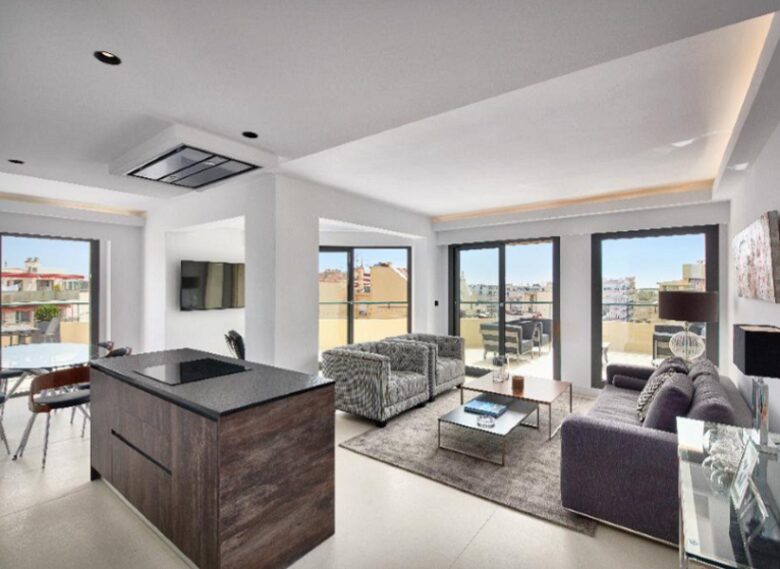 Croisette Penthouse - Cannes, France
