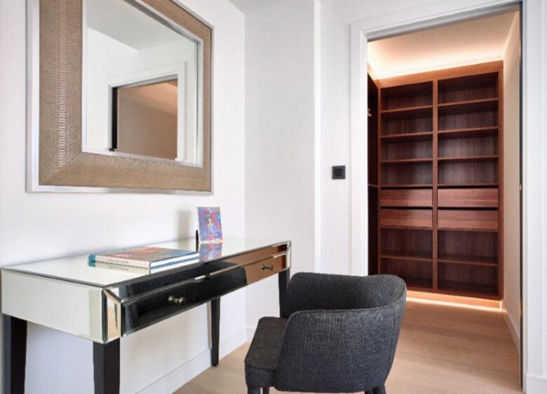Croisette Penthouse - Cannes, France