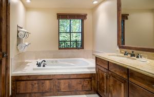 Les Saisons - 2 bedroom - Ketchum, Idaho