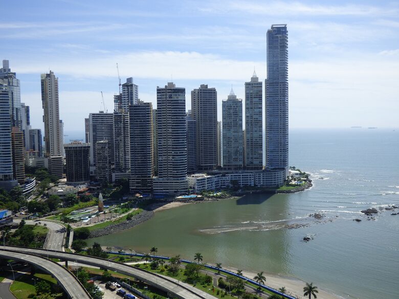 Direct Oceanfront Luxury Retreat - Panama City, Panama