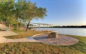 Perfect Lakehouse Getaway on Lake LBJ - Horseshoe Bay/Kingsland - Kingsland, Texas