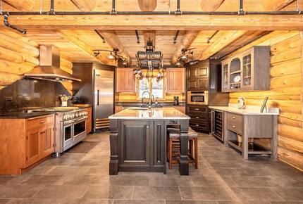 Custom Luxury Log Home at Sugarloaf Mountain - Dickerson, Maryland