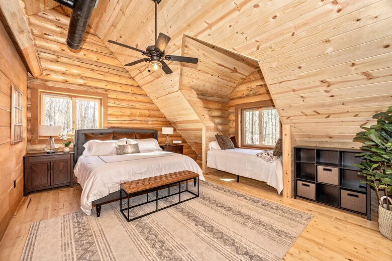 Custom Luxury Log Home at Sugarloaf Mountain - Dickerson, Maryland