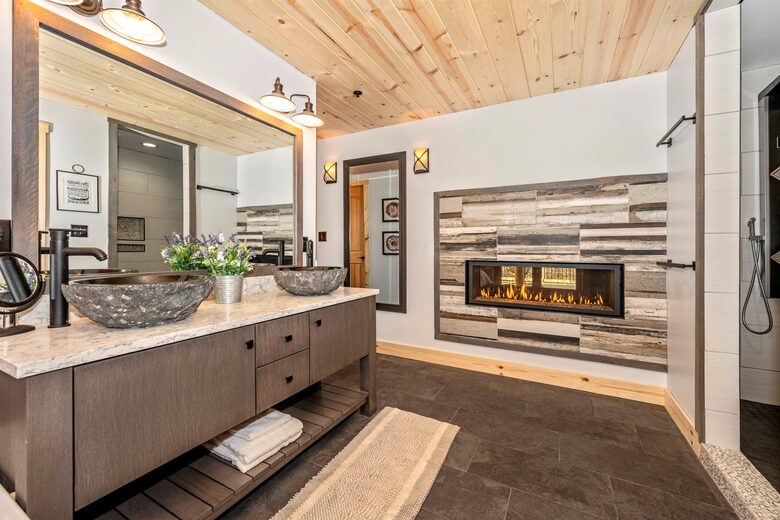 Custom Luxury Log Home at Sugarloaf Mountain - Dickerson, Maryland