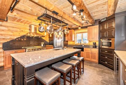 Custom Luxury Log Home at Sugarloaf Mountain - Dickerson, Maryland