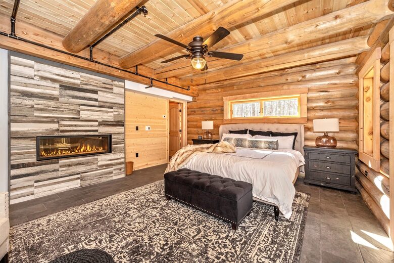 Custom Luxury Log Home at Sugarloaf Mountain - Dickerson, Maryland