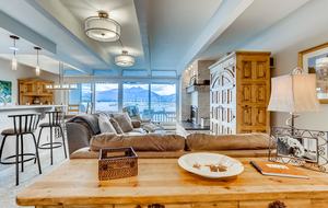 Lakefront in Ski Country - Dillon, Colorado