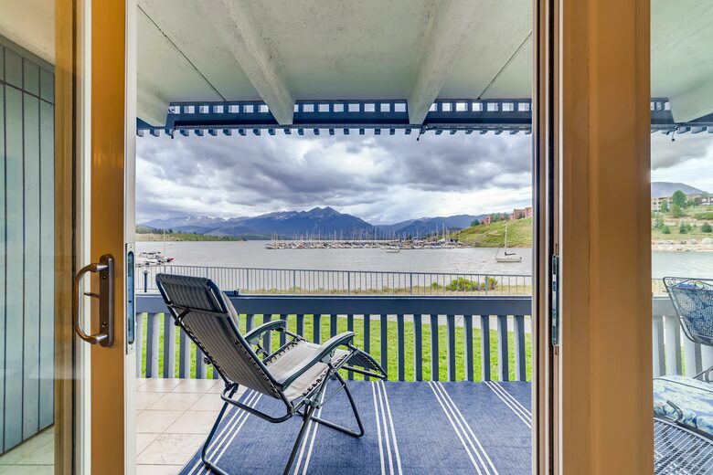 Lakefront in Ski Country - Dillon, Colorado