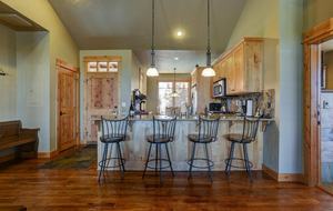 Brasada Ranch Luxury Two-Bedroom Cabin -- Perfect for Ski Season, Summer or Fall! - Powell Butte, Oregon