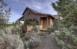 Brasada Ranch Luxury Two-Bedroom Cabin -- Perfect for Ski Season, Summer or Fall! - Powell Butte, Oregon
