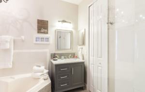 Disney 9 Bedroom Lakeside Villa - Kissimmee, Florida