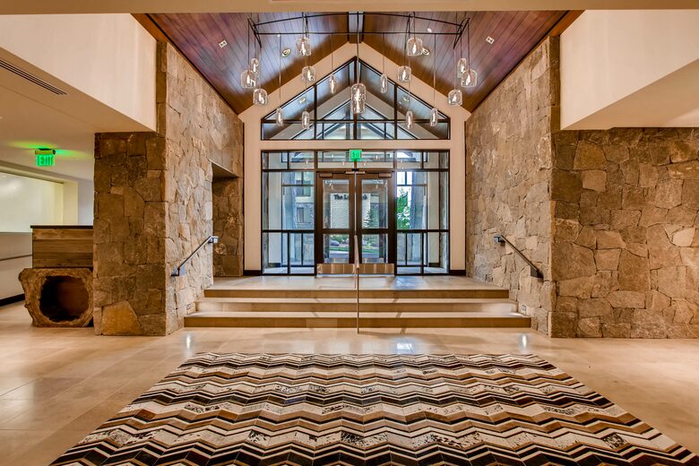 Vail - The Lion Luxury Apartment - Vail, Colorado