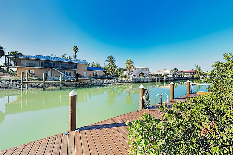 Marathon Caye Canal House - Marathon, Florida