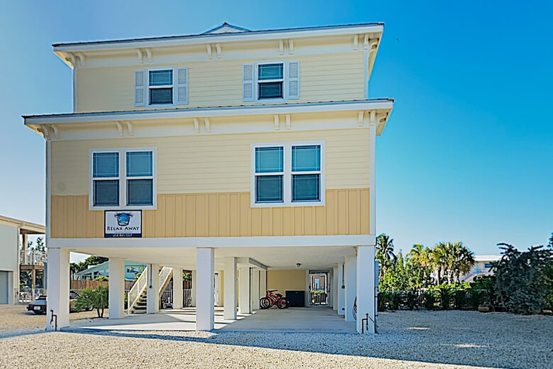 Marathon Caye Canal House - Marathon, Florida