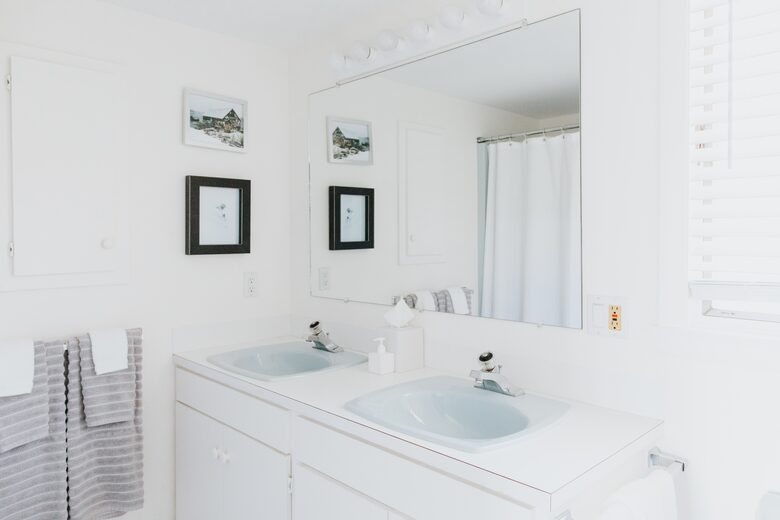 Modern Oceanfront Cottage - Boothbay, Maine