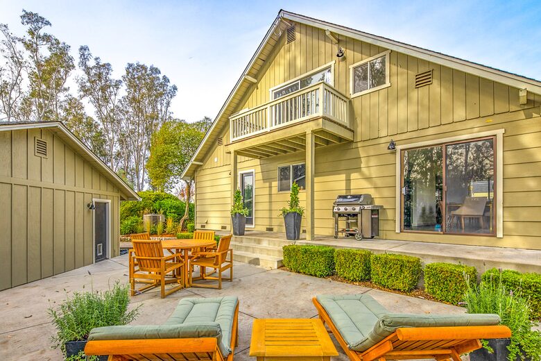 Gorgeous Wine Country Home w/ Pool, Hot Tub & Barn - Sonoma, California