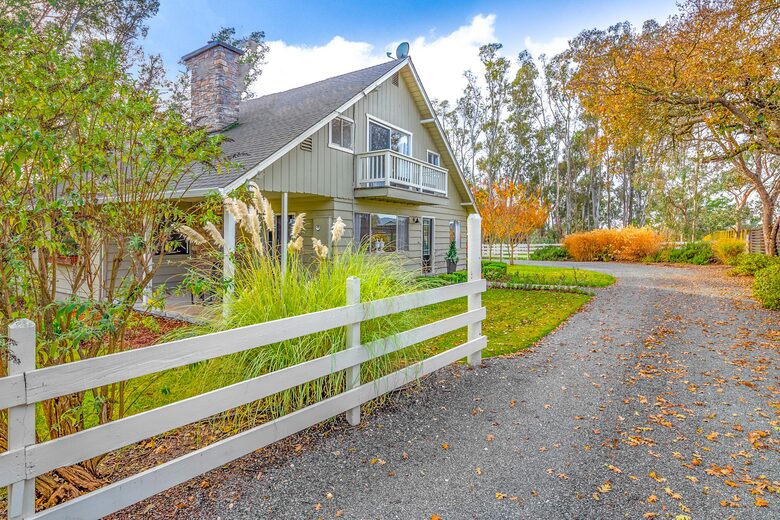 Gorgeous Wine Country Home w/ Pool, Hot Tub & Barn - Sonoma, California