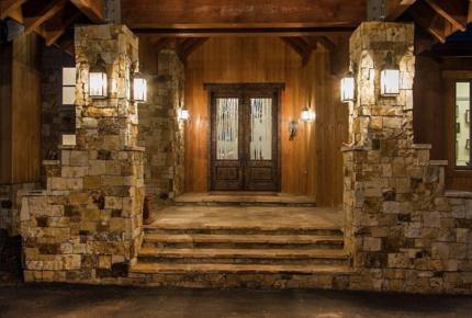 Rustic Grand Colorado Elegance - Larkspur, Colorado