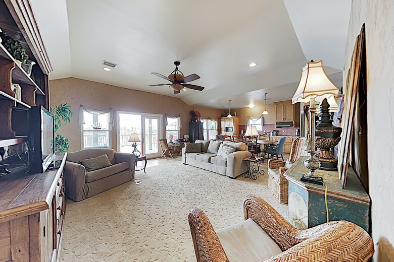 Bayfront Home w/ Deck & Fishing Pier - Hitchcock, Texas