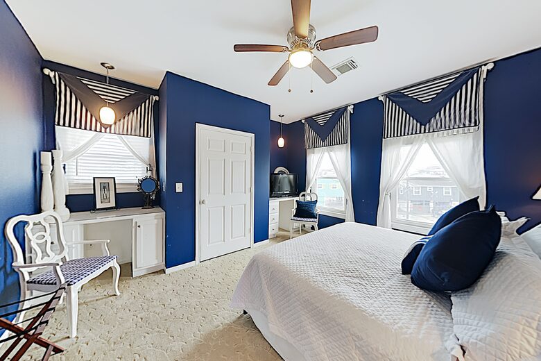 Bayfront Home w/ Deck & Fishing Pier - Hitchcock, Texas