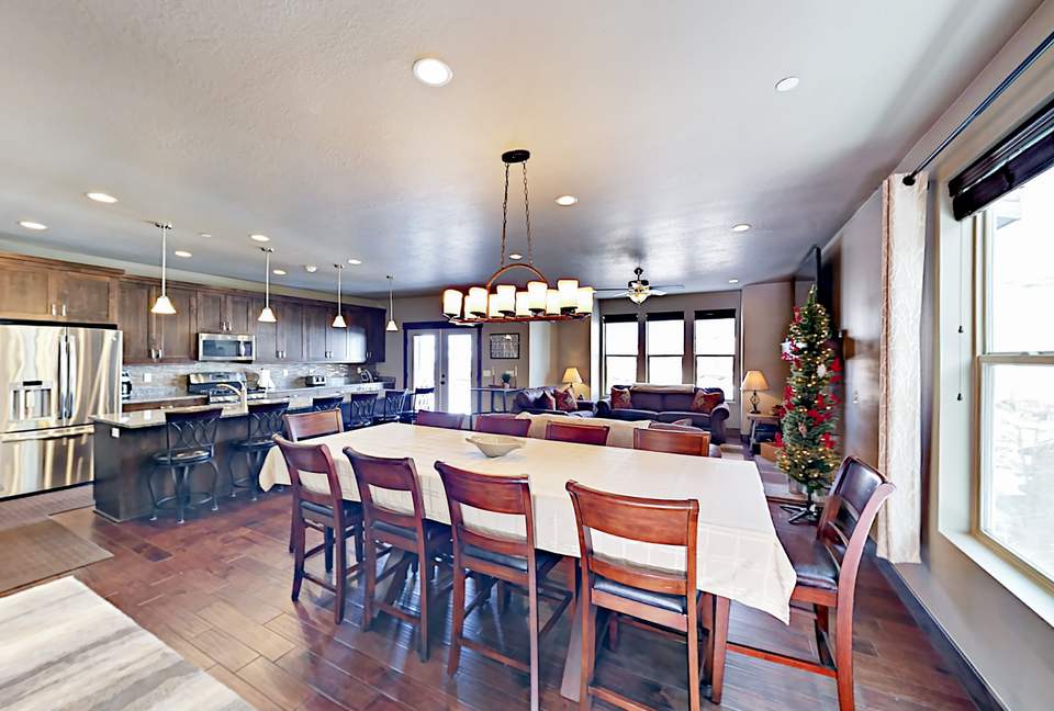 Stylish 3,100 Square Foot Townhome w/ Pool & Spa - Kamas, Utah