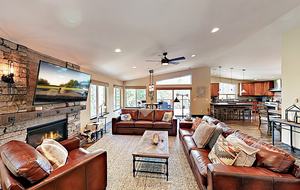 Quiet Mountain Getaway w/ Private Hot Tub, 3 Decks - South Lake Tahoe, California