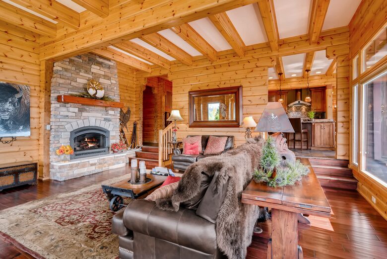 Luxe Estate with Hot Tub, Theater & Chef's Kitchen - Breckenridge, Colorado