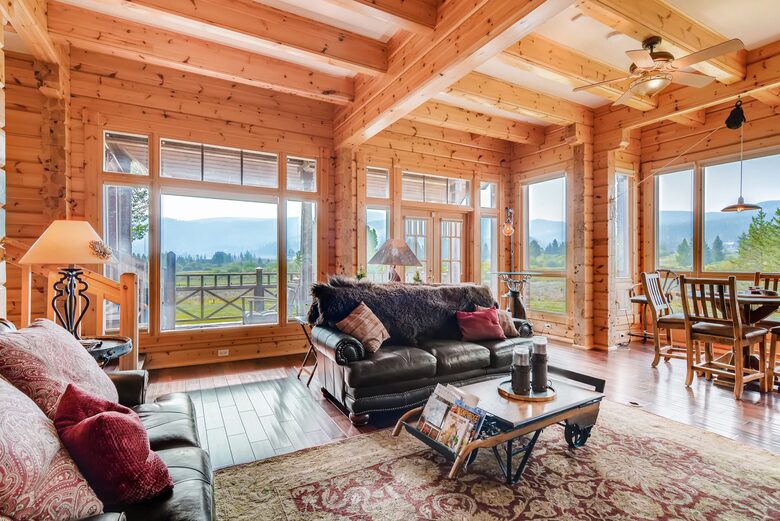 Luxe Estate with Hot Tub, Theater & Chef's Kitchen - Breckenridge, Colorado