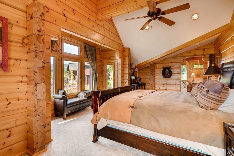 Luxe Estate with Hot Tub, Theater & Chef's Kitchen - Breckenridge, Colorado