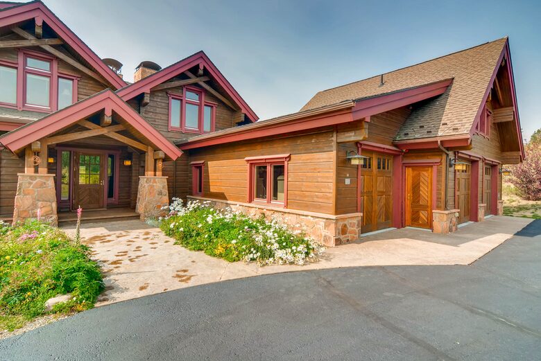 Luxe Estate with Hot Tub, Theater & Chef's Kitchen - Breckenridge, Colorado