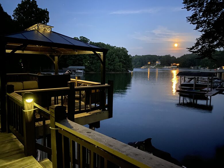 Smith Mountain Lake 5 Bedroom - Moneta, Virginia