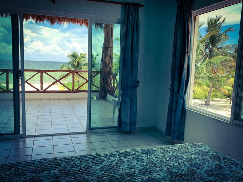 Beach front house with pool in Yucatan - Chicxulub Puerto, Mexico