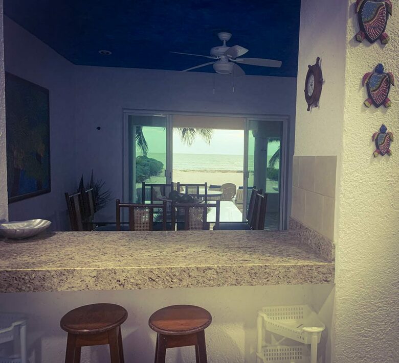 Beach front house with pool in Yucatan - Chicxulub Puerto, Mexico