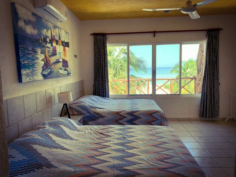 Beach front house with pool in Yucatan - Chicxulub Puerto, Mexico