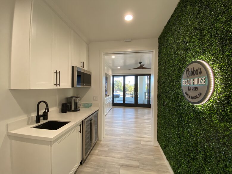 Cobbo's Beach House | With hot tubs, views, and just steps to the beach! - Avila Beach, California