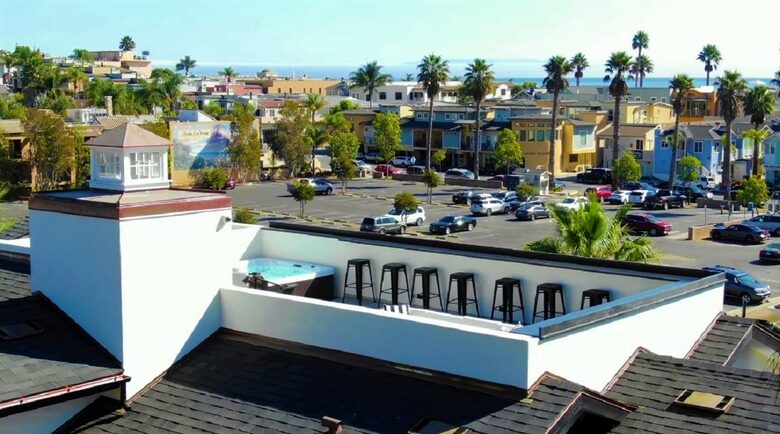 Cobbo's Beach House | With hot tubs, views, and just steps to the beach! - Avila Beach, California