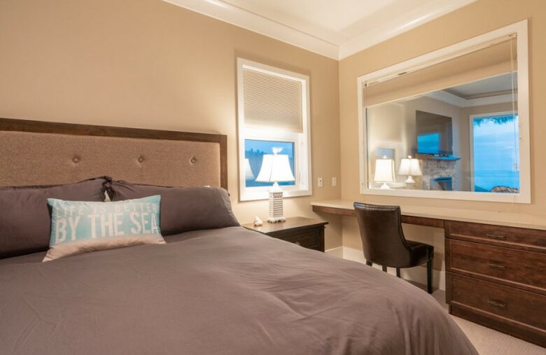 SookePoint 2-Bedroom Ocean Cottage - Sooke, Canada