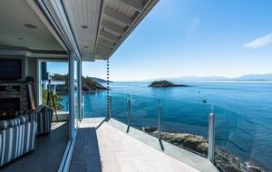 SookePoint 2-Bedroom Ocean Cottage - Sooke, Canada