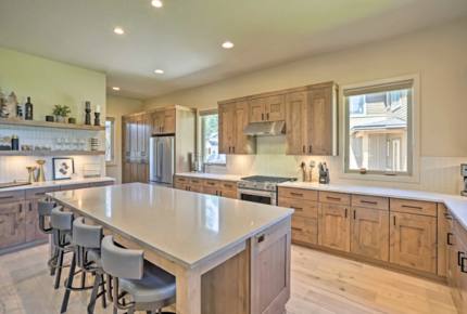 Beautiful New Bend Home - Close to it All! - Bend, Oregon