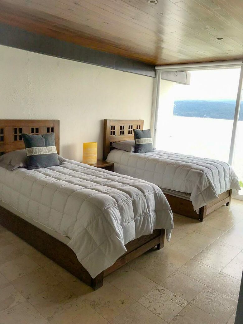 Casa de la Peña - Valle de Bravo, Mexico