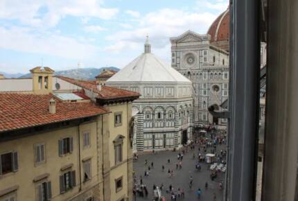 Chic Apartment Steps from the Duomo - Florence - Florence, Italy