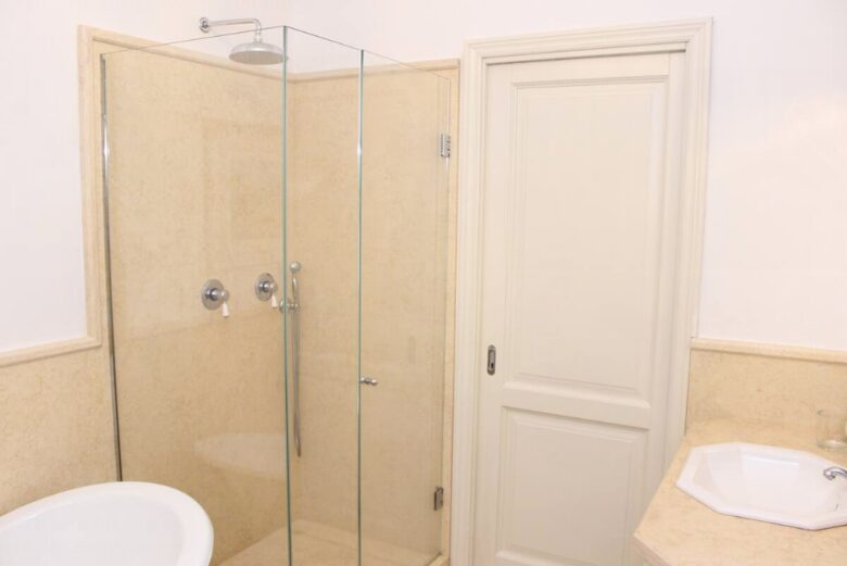 Chic Apartment Steps from the Duomo - Florence - Florence, Italy