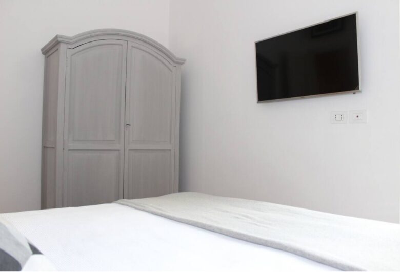 Chic Apartment Steps from the Duomo - Florence - Florence, Italy