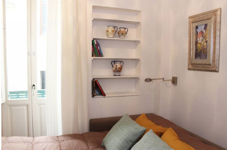 Chic Apartment Steps from the Duomo - Florence - Florence, Italy