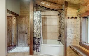 Black Forest Cabin - Leavenworth, Washington